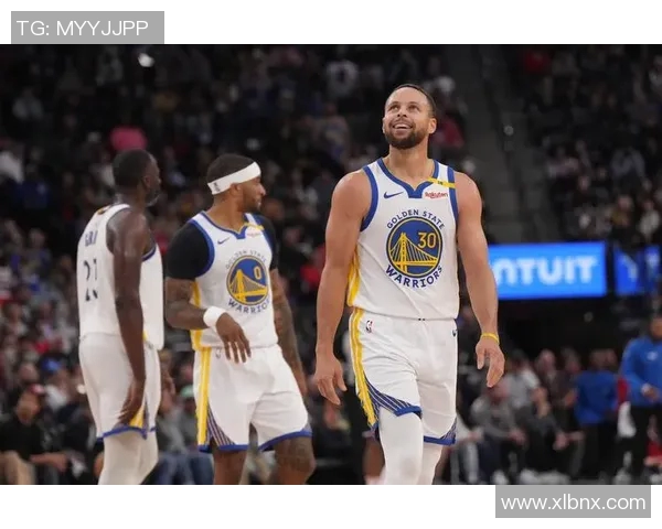 NBA季后赛资格争夺战激烈进行各队奋力拼搏争取晋级机会