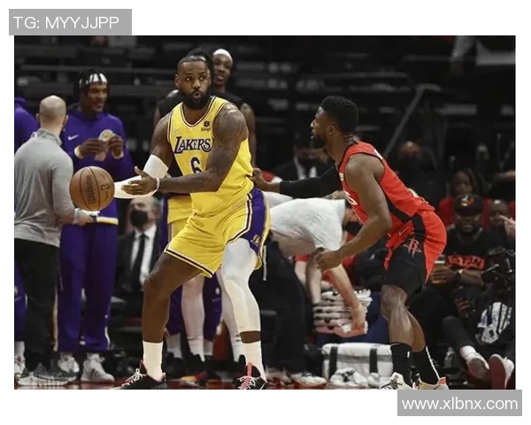 湖人今季首败，被太阳逆转：强队落败，折射出哪些问题？